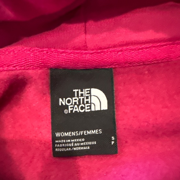 Brand new North Face Hoodie - Picture 4 of 5
